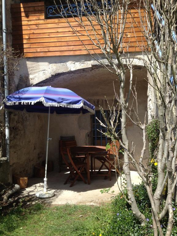 Gite La Parenthese Saint-Hostien Exteriör bild