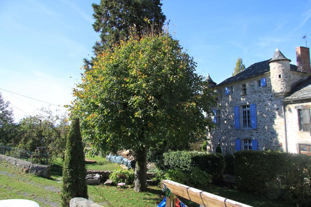 Gite La Parenthese Saint-Hostien Exteriör bild