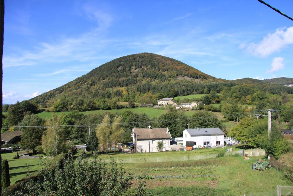 Gite La Parenthese Saint-Hostien Exteriör bild